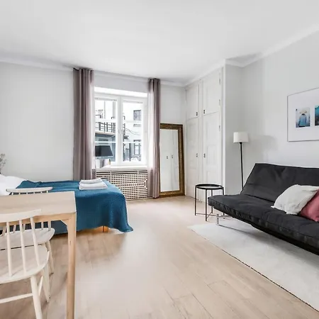 Huoneisto Wehost Modern Scandinavian In Trendy Kallio Helsinki
